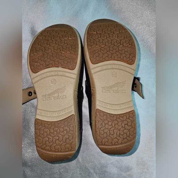 Dansko Women's XP 2.0 Mary Jane Clog in Black Sz EU36/US5.5-6 - Picture 8 of 12